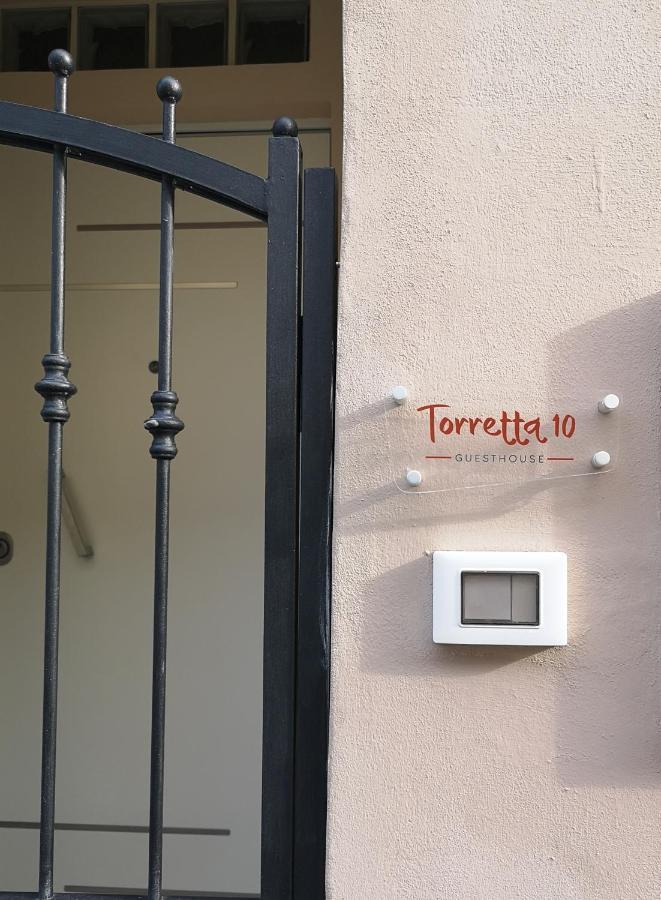 Torretta10 Guesthouse 리보르노 외부 사진